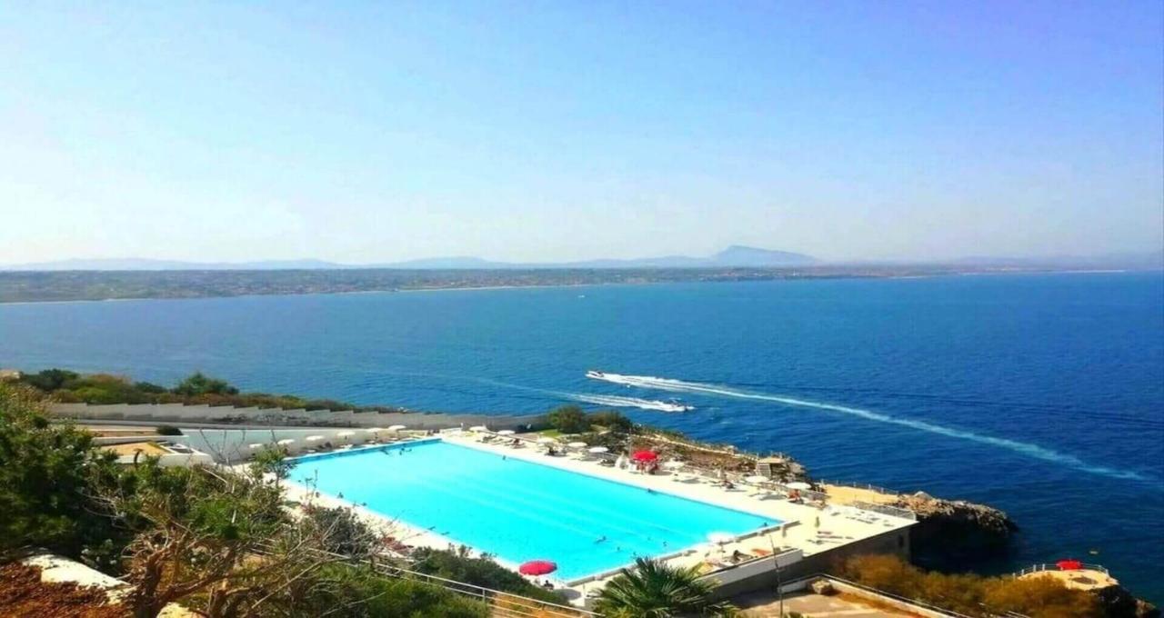 Perla Del Golfo Resort تيراسيني المظهر الخارجي الصورة