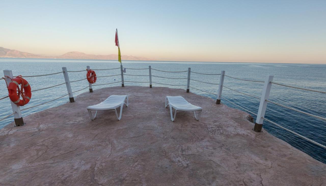 Perla Del Golfo Resort تيراسيني المظهر الخارجي الصورة