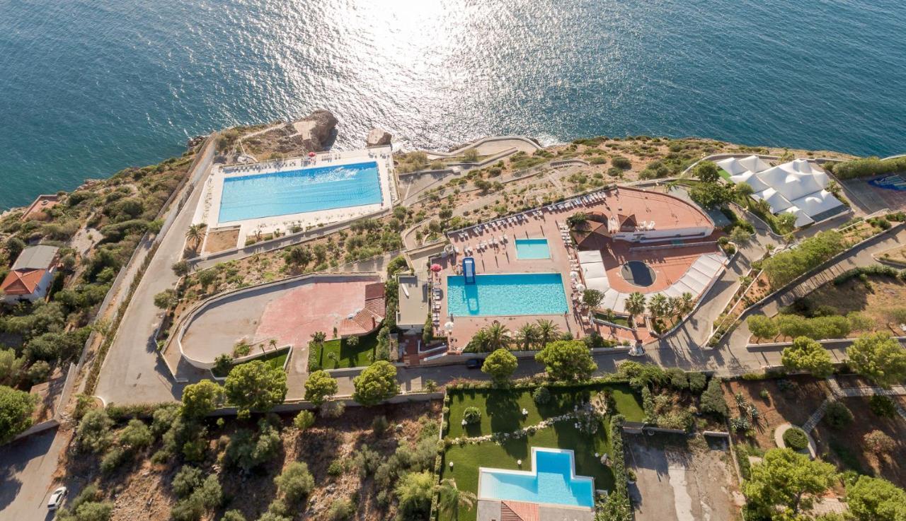 Perla Del Golfo Resort تيراسيني المظهر الخارجي الصورة