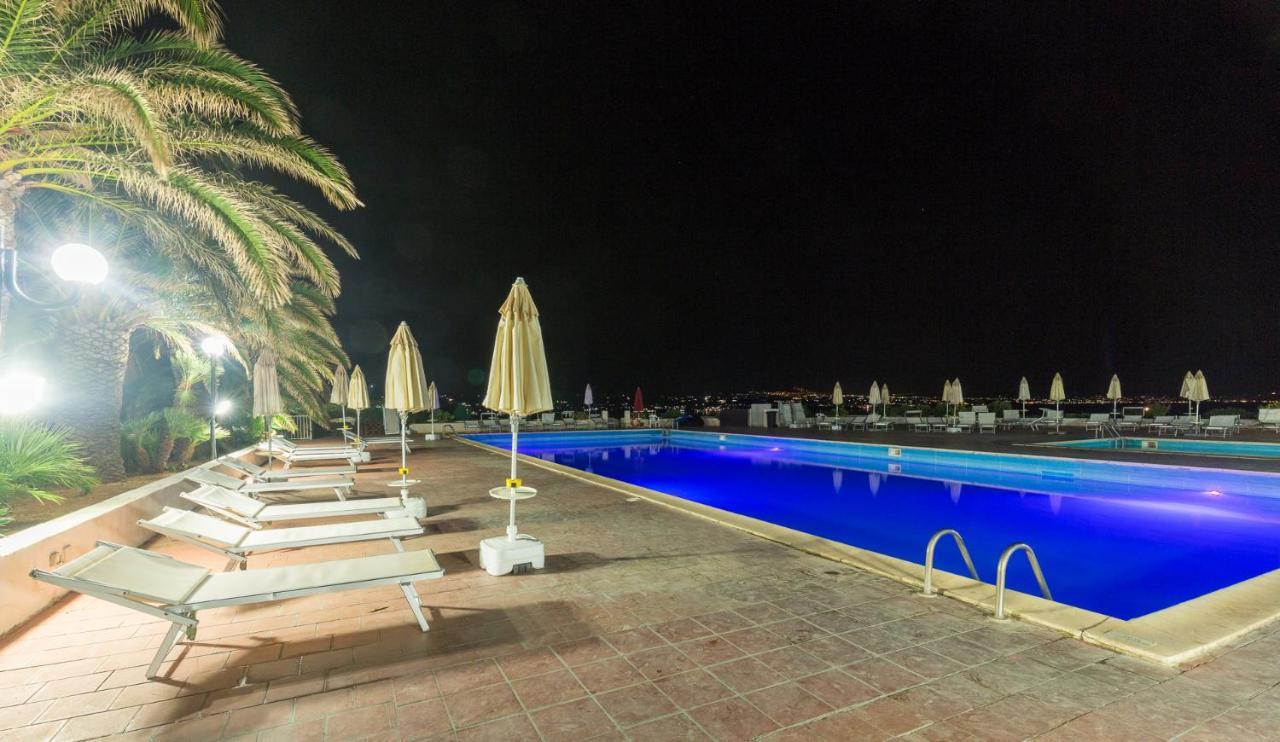 Perla Del Golfo Resort تيراسيني المظهر الخارجي الصورة
